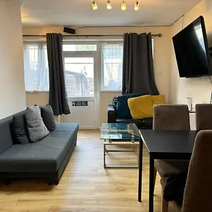  Holiday home London Deluxe 6 Bedroom House United Kingdom